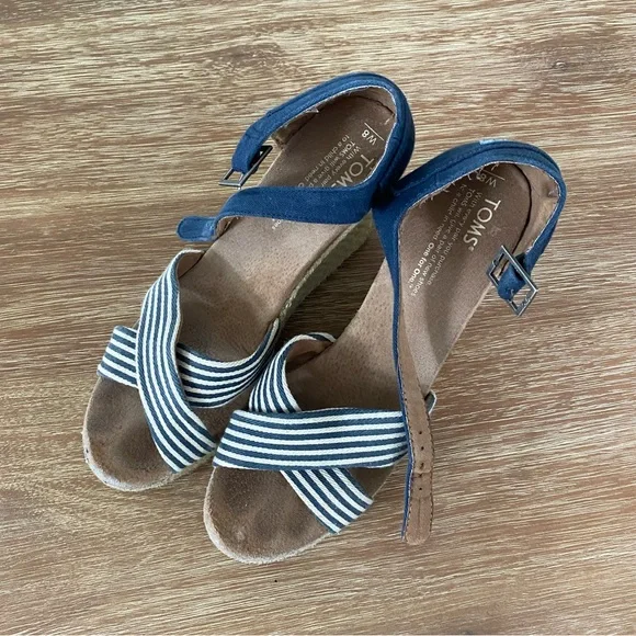 Toms Women’s Wedge Espadrille Strappy Sandals University Navy Size 8 - Picture 2 of 14